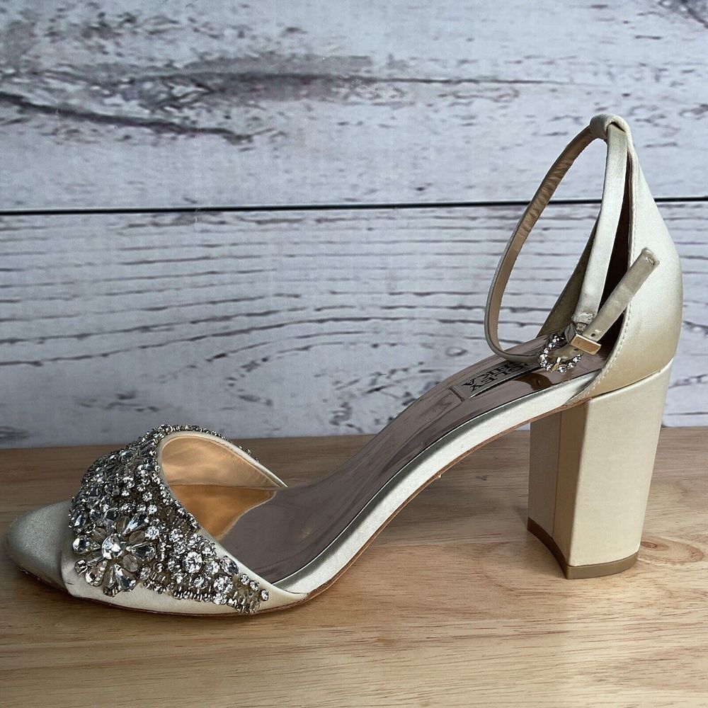 Badgley Mischka VEGA II Wedding Prom Dress Sandals Satin Creame  Shoe Womens 9,5